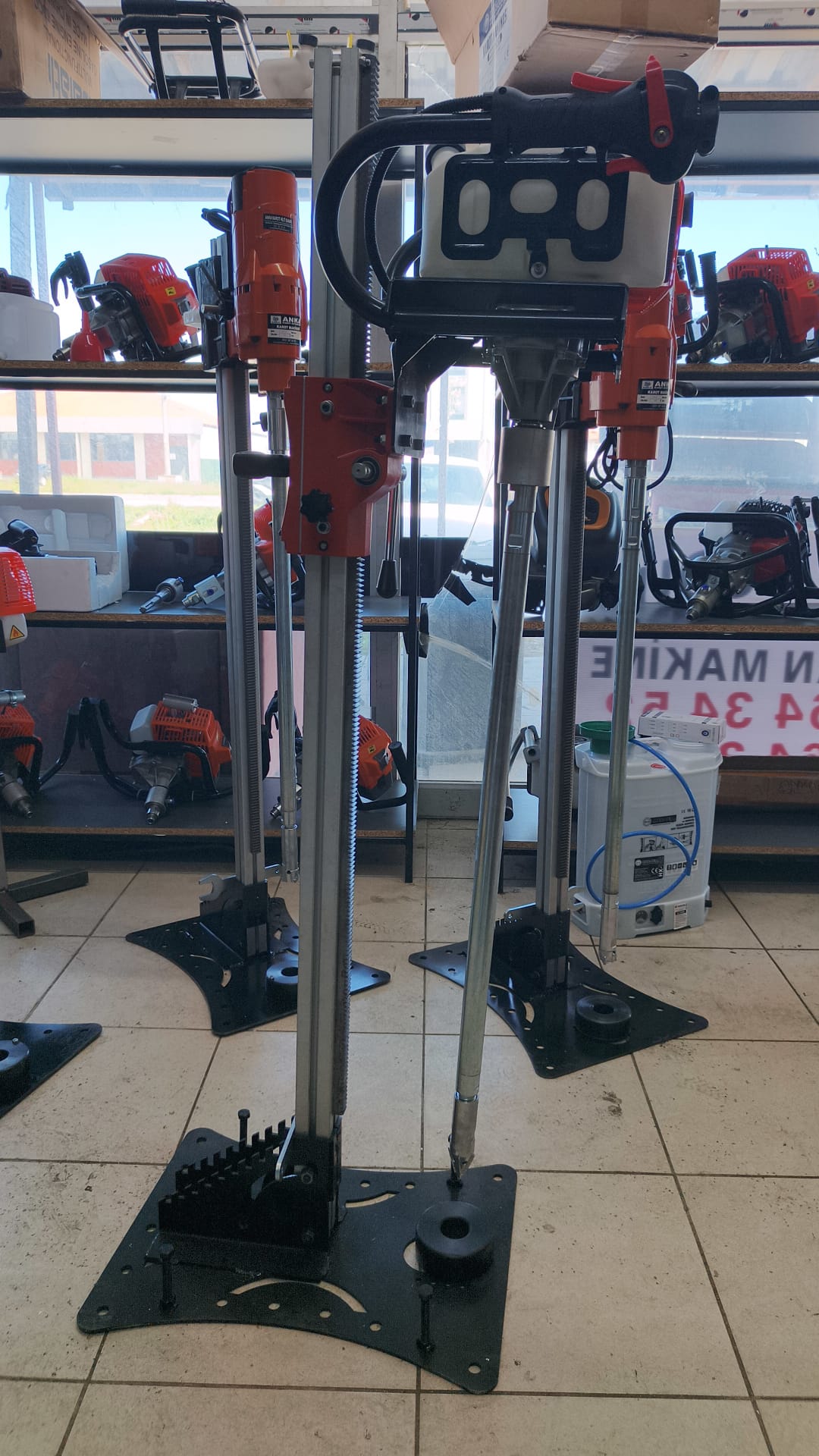 Benzinli Açılı Ayaklı Sehpalı Profosyonel Karot El Sondaj Makinesi